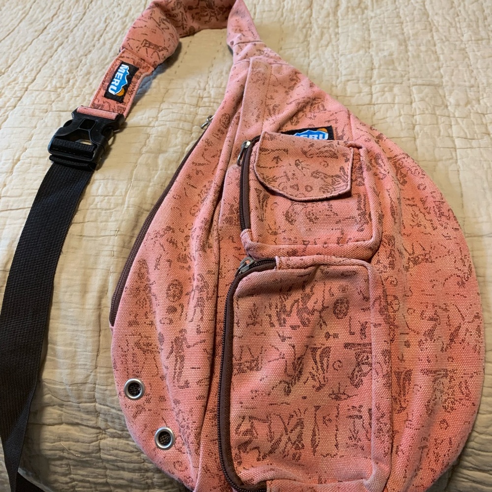 MERU SLING BAG